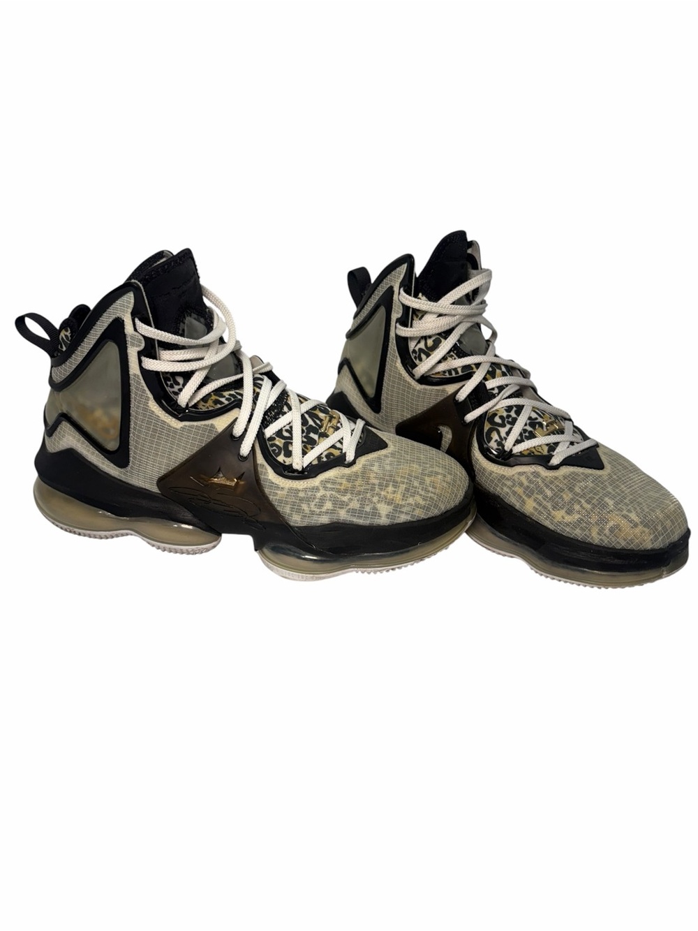 Men’s Nike LeBron 19 'Royalty' Black/Metallic Gold/White Size 11 CZ0203-100